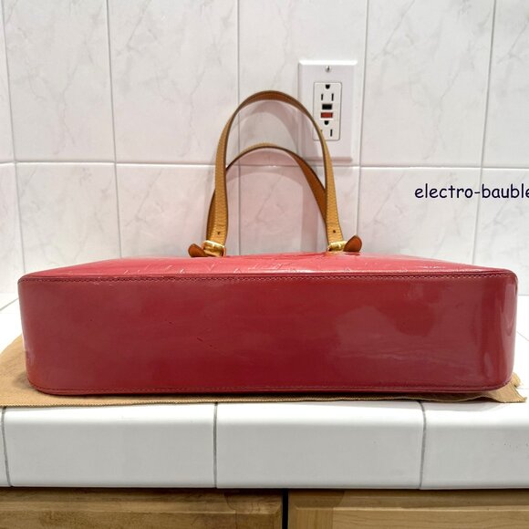 Authentic Louis Vuitton Monogram Vernis Brentwood Tote in Framboise - GUC - Picture 4 of 16